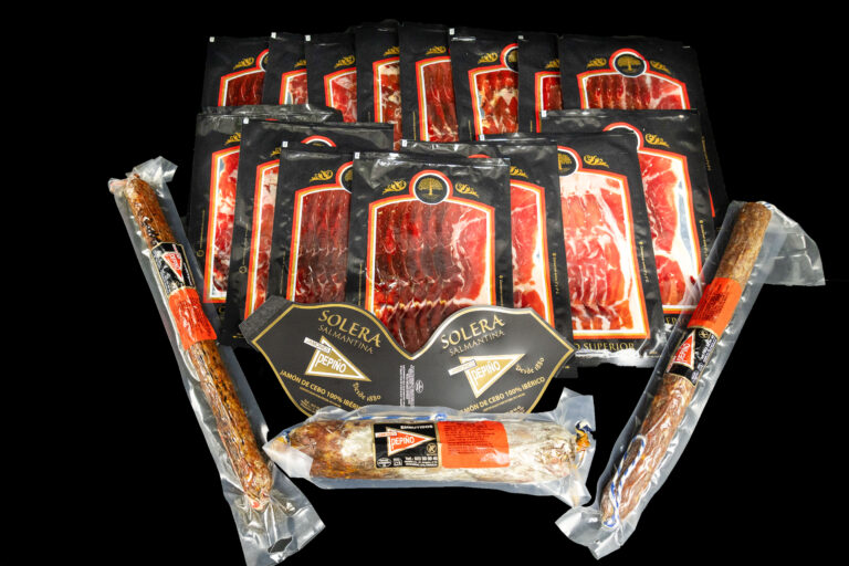 Lote 6: jamón cebo 100% ibérico Solera + embutido + cabecero bellota